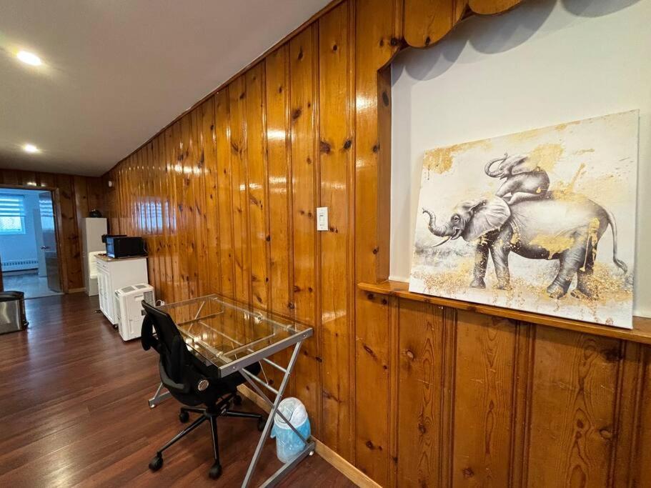 Cozy Spacious Work Friendly Lotus With Garden View High Speed Free Wi Fi And Parking Adjacent To Downtown Montréal Exteriör bild